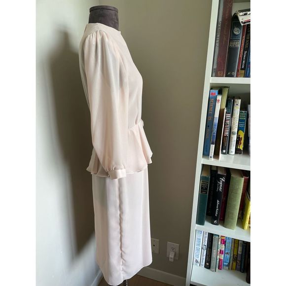 Vintage Nude Dress w Feminine Detailing - Picture 4 of 10